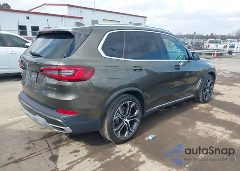 2022 BMW X5 xDrive40I z USA, uszkodzony, nr VIN 5UXCR6C05N9K22035